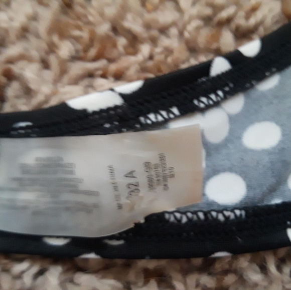 Polka dot Victoria secret bikini top - Picture 4 of 4